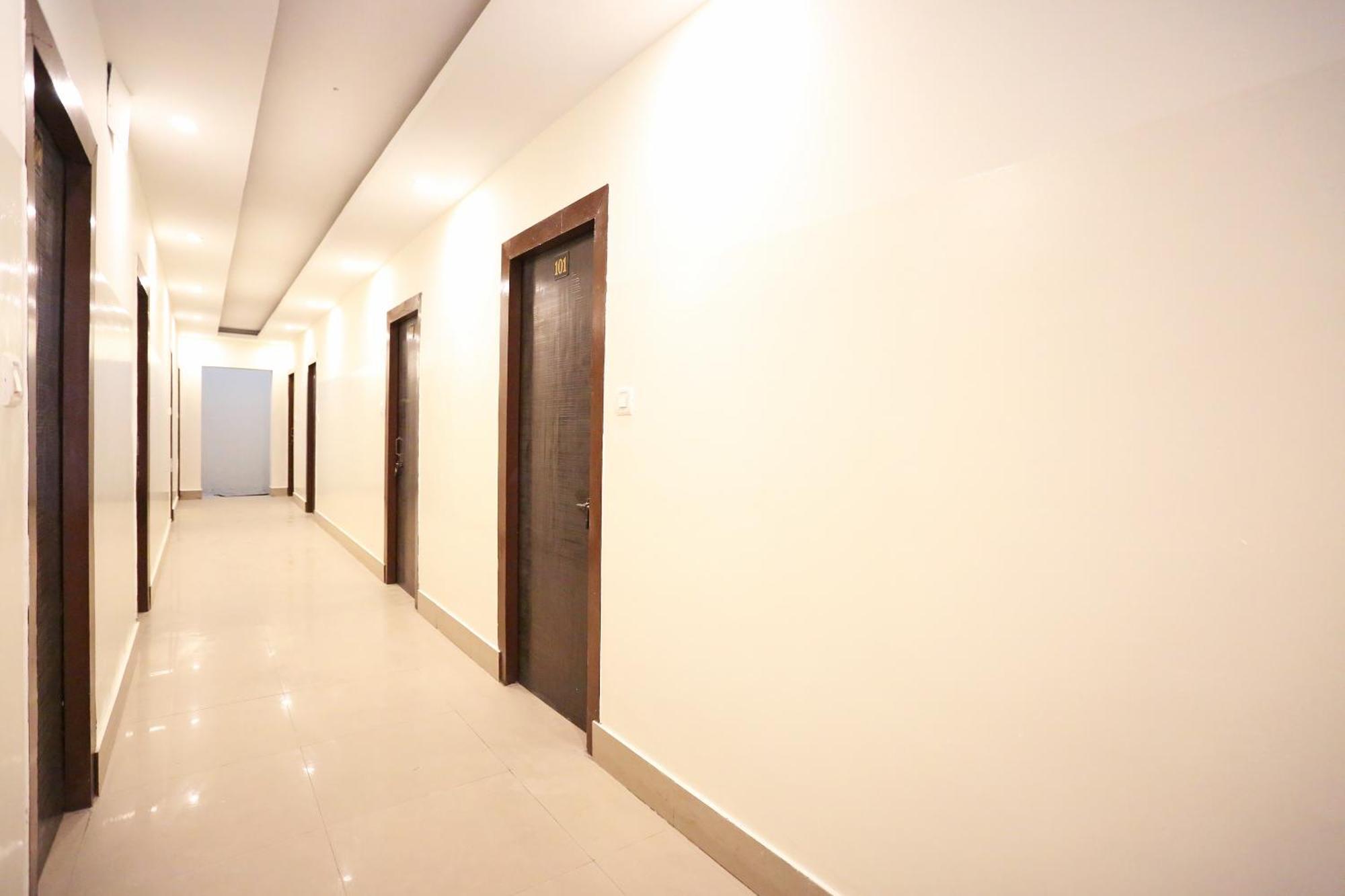 โอโย 11623 โฮเต็ล ศิวะ พาเลซ Hotel หริทวาร ภายนอก รูปภาพ